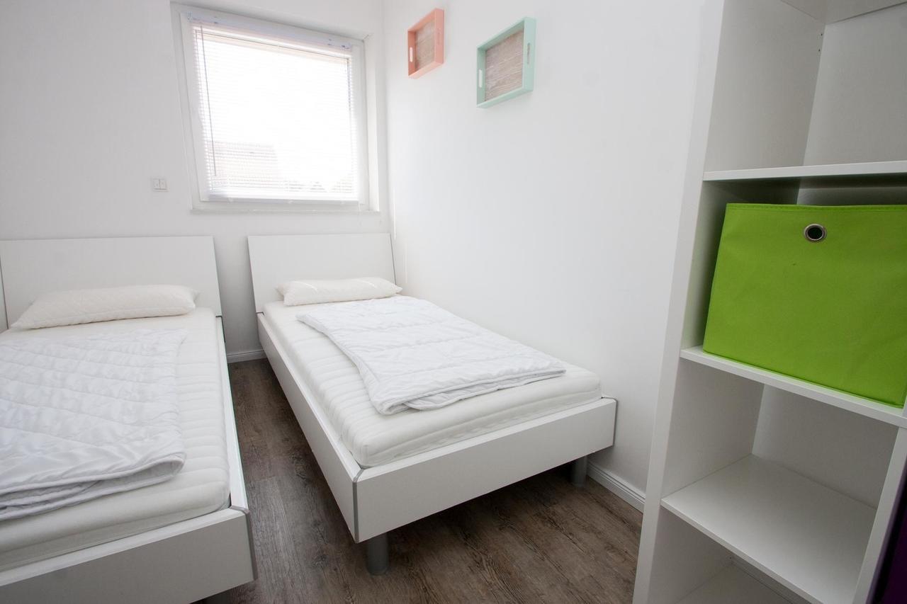 50230... Apartment คาโรลิเนนซีล ภายนอก รูปภาพ